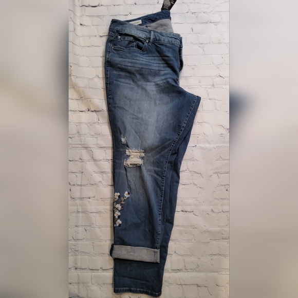 Nwt torrid bahma boyfriend floral embroidered 24 $74.90 - Picture 3 of 5